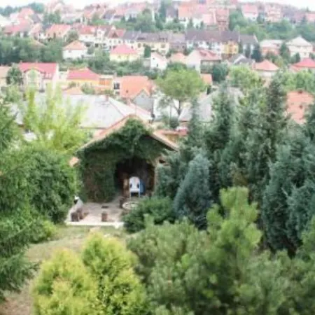 Feriehus Borbarat Vendeghaz Eger